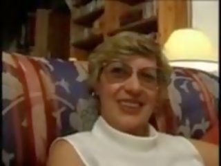 Szemüveg amatőr nagyi 1, ingyenes amatőr mozgó cső szex film film