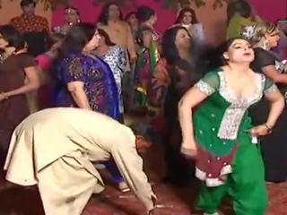 I ri i pabesueshëm koket mujra valle 2019 lakuriq mujra valle 2019 #hot #sexy #mujra #dance